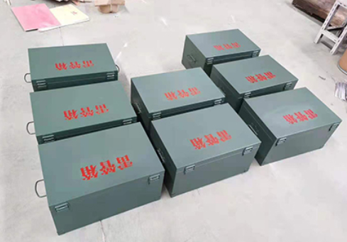 马村炸药箱和雷管箱一般是怎么存放的？