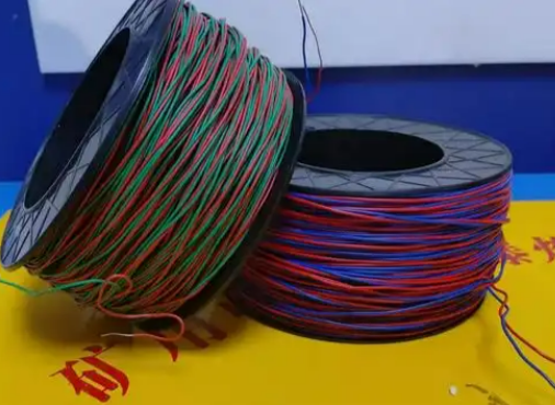 马村放炮线的主要材质有哪些？不同材质的适用场景有何区别？
